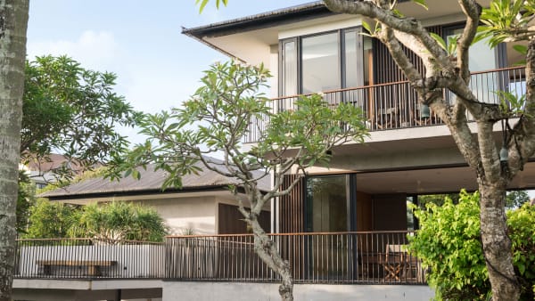 Arnalaya Beach House - Tropical beachfront haven